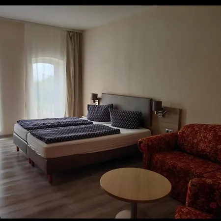 Landhotel Kreien 3*