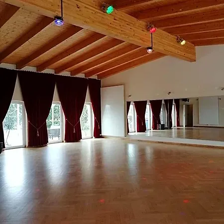 Landhotel Kreien Bed & Breakfast