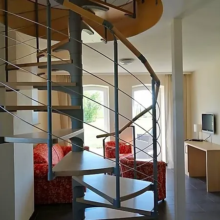 Landhotel Kreien Bed & Breakfast 3*