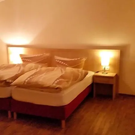 Bed & Breakfast Landhotel Kreien 3*