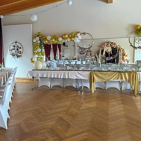 Bed & Breakfast Landhotel Kreien 3*