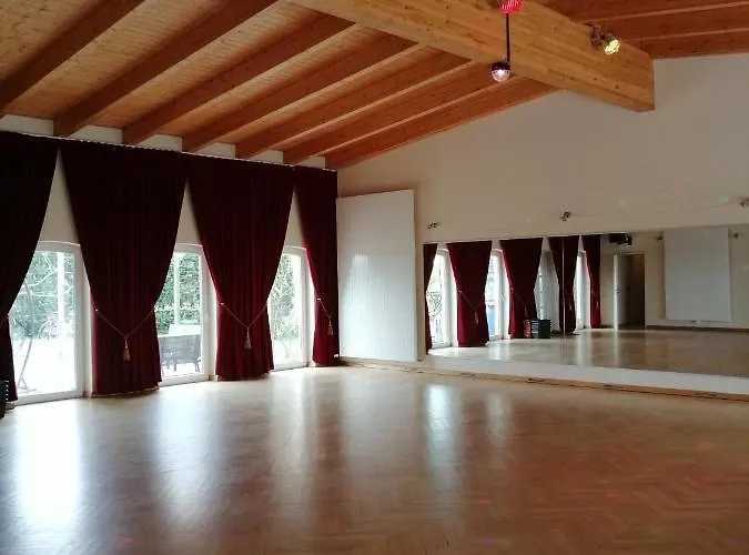 B&B Landhotel Kreien 3*